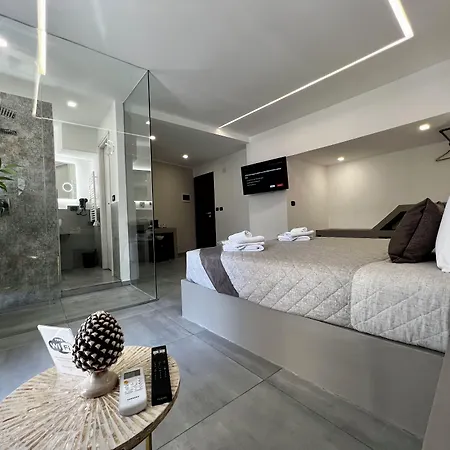 Affittacamere Collection - Boutique Art 4*